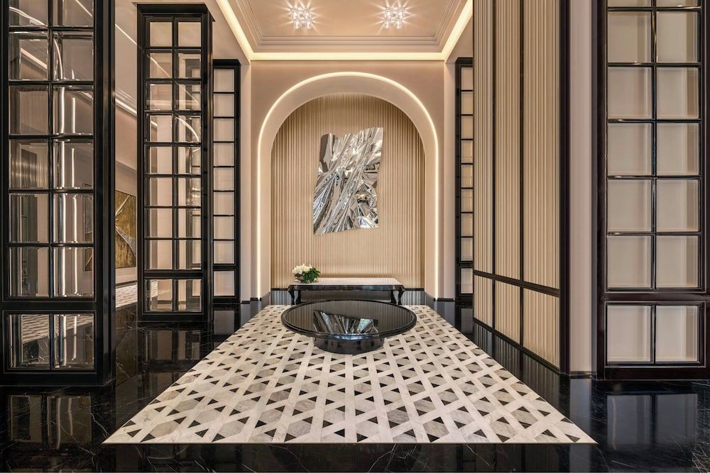 The Ritz-Carlton, Bangkok 2