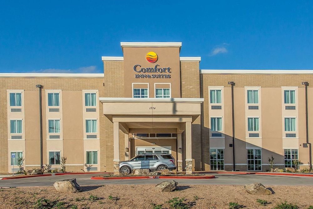 Comfort Inn & Suites Snyder 1