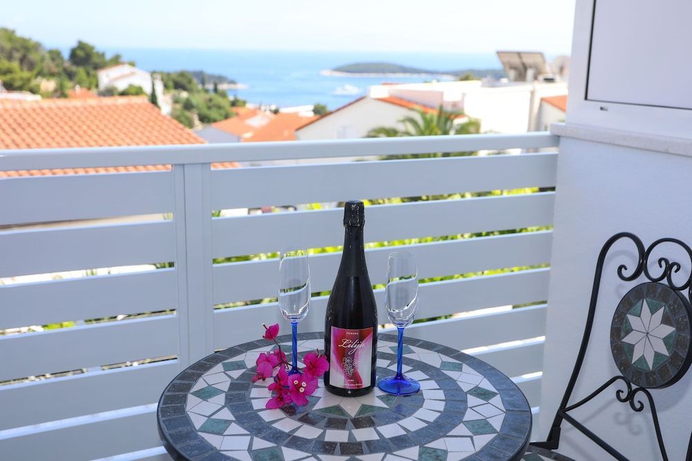 Stella Maris Hvar - Brand New Sea View Rooms with Balcony 1