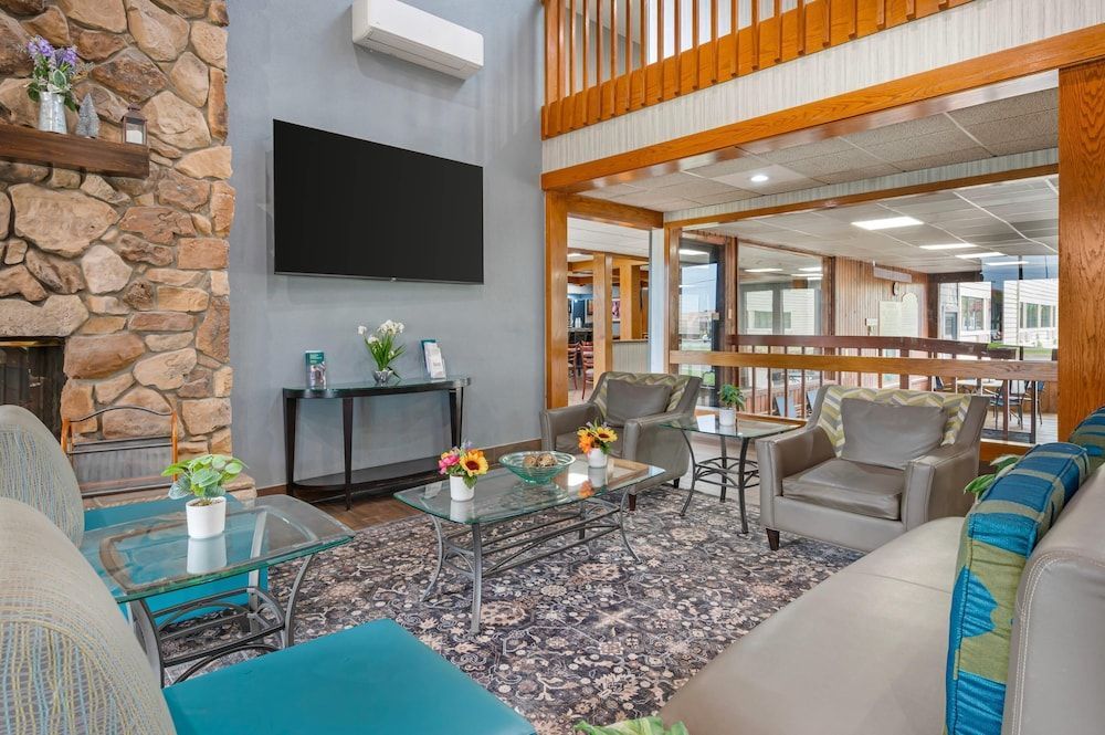 Quality Inn & Suites Goshen 2