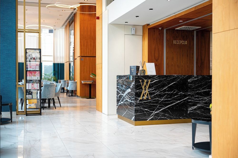 Hotel WOW 2