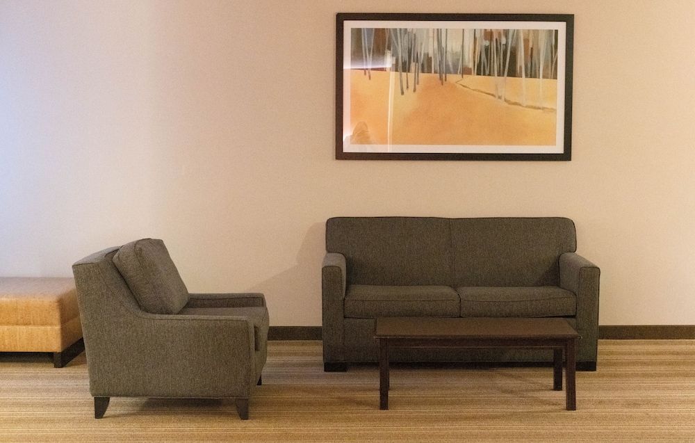 Hawthorn Suites by Wyndham Erie 2