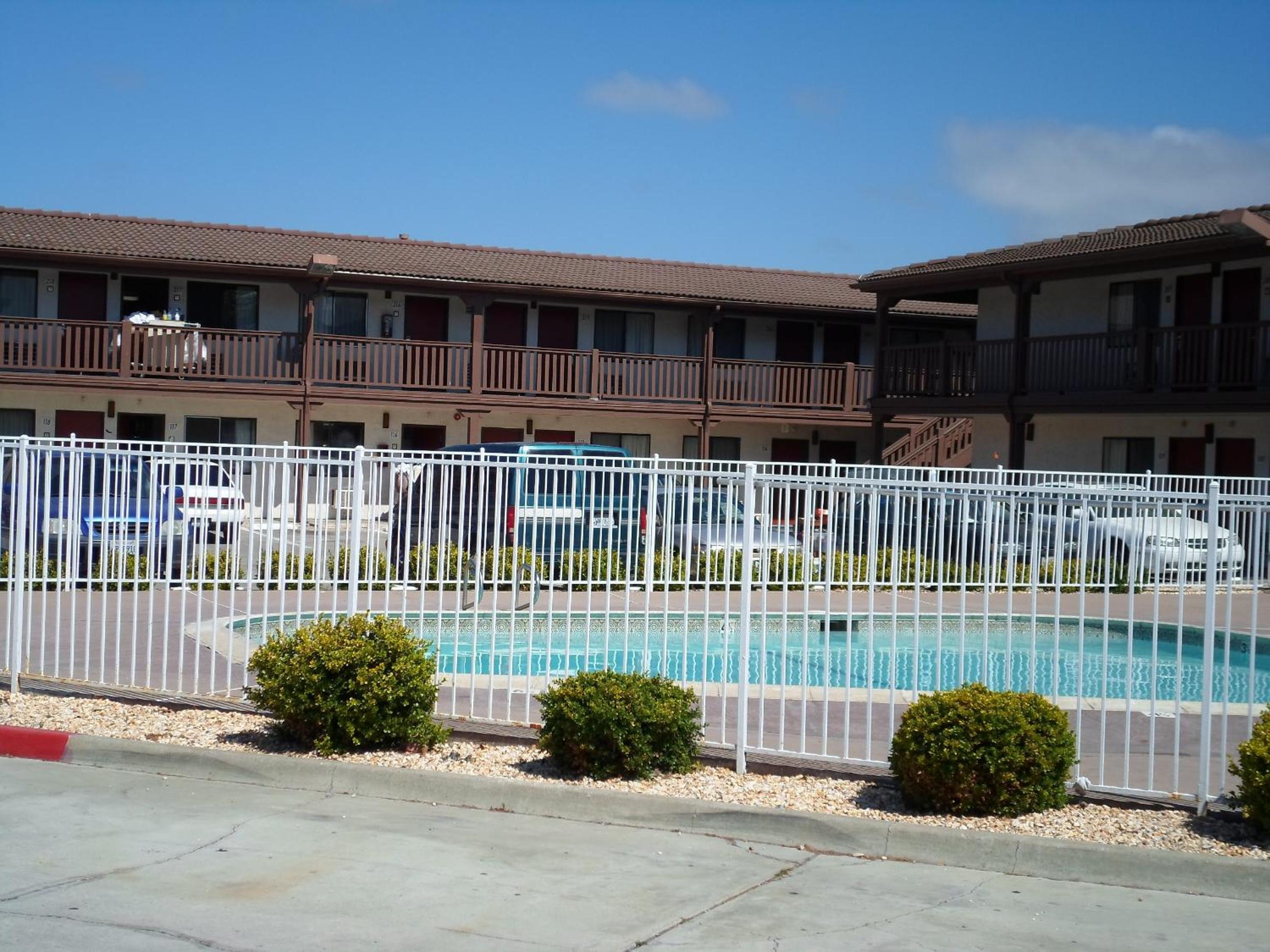 Ez 8 Motel Newark 1