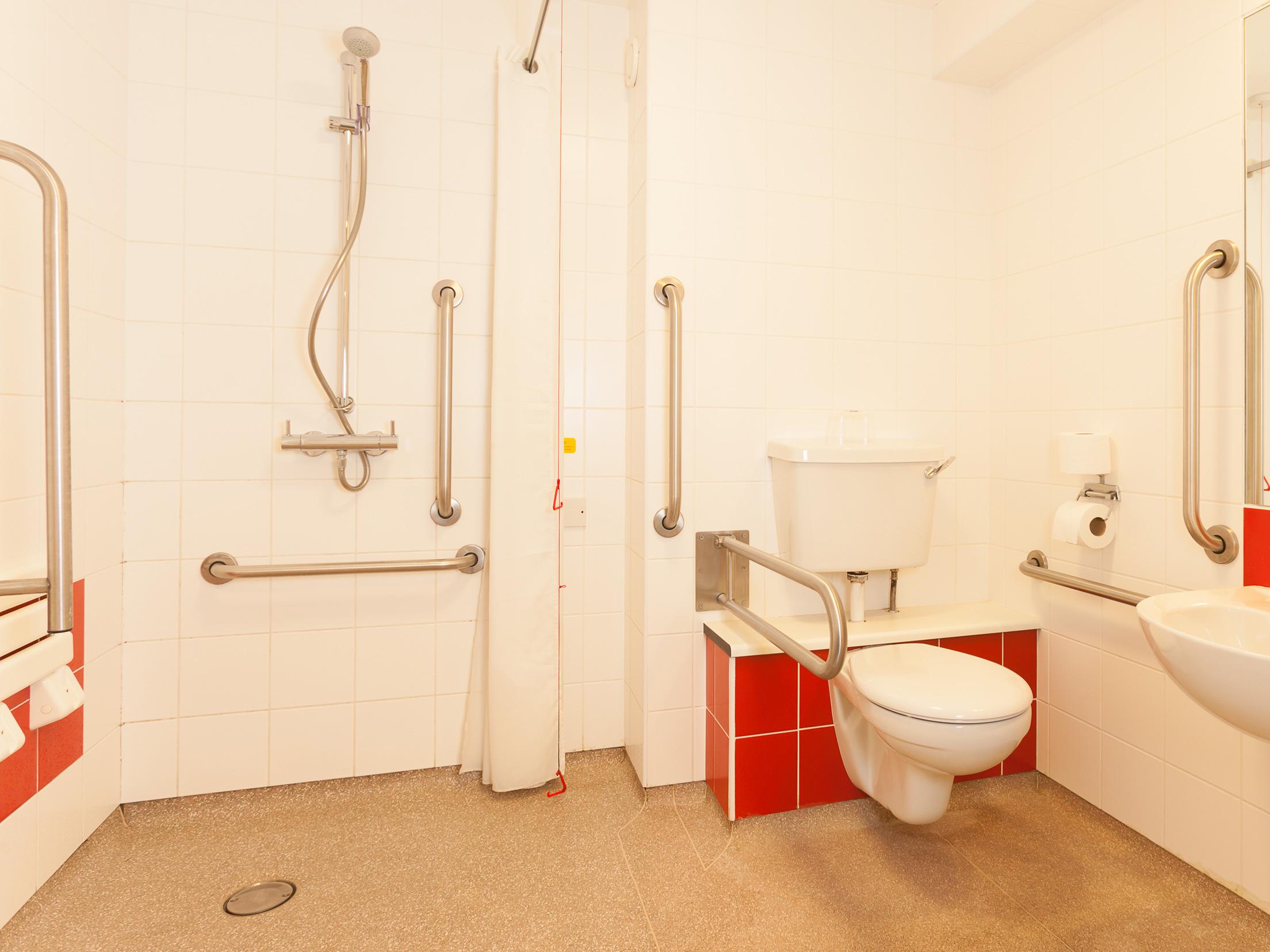 Travelodge Maidstone Central 2