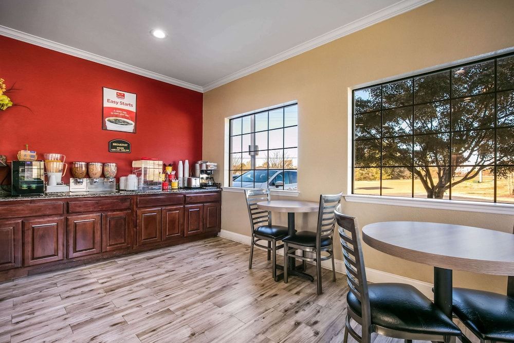 Econo Lodge Inn & Suites Horn Lake - Southhaven 2