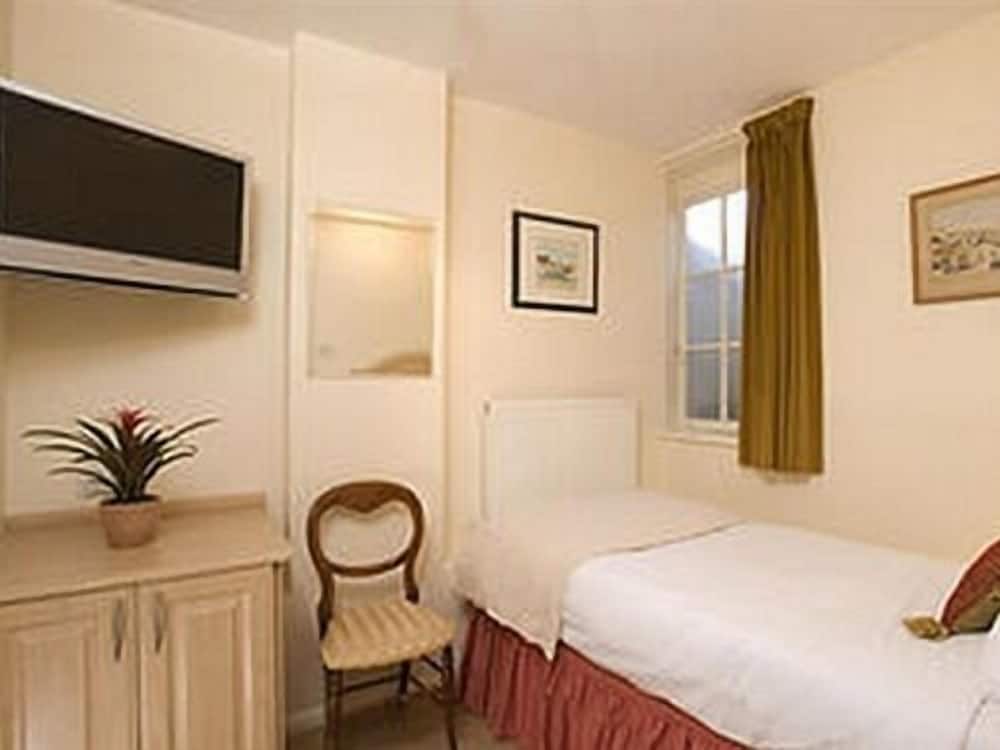 Manston Guest House 2