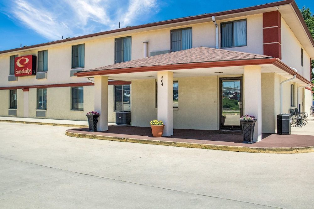Econo Lodge Lansing - Leavenworth 1