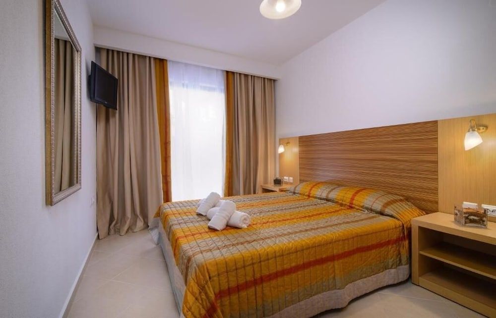 Apanemia Apartments by Flegra 2