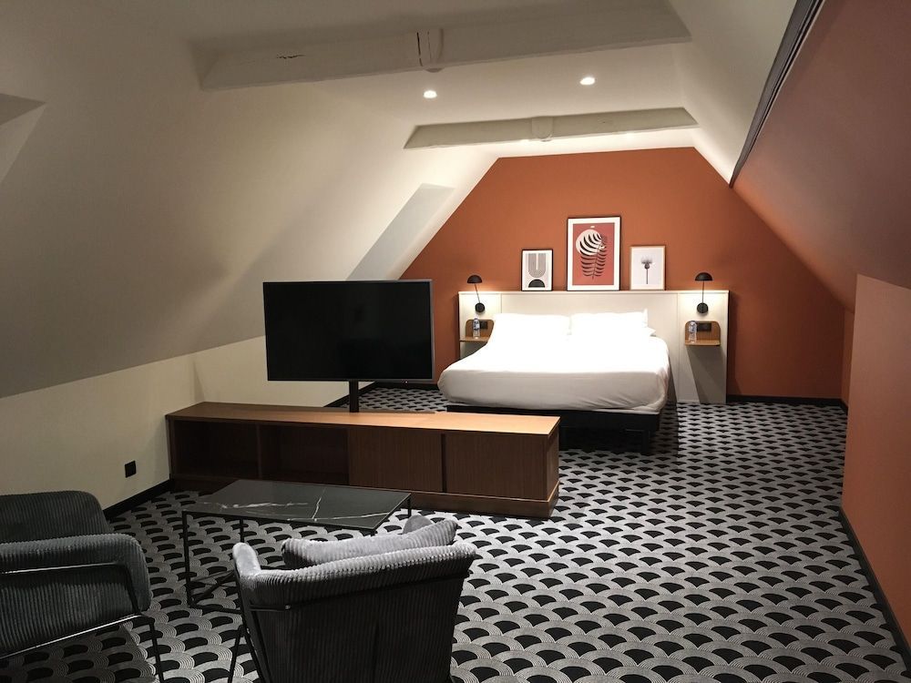 Brit Hotel Les Voyageurs 1