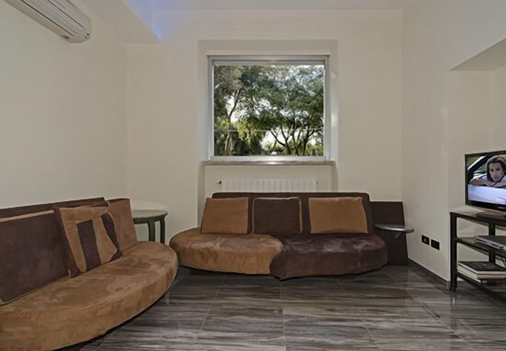 Hotel Roma 2
