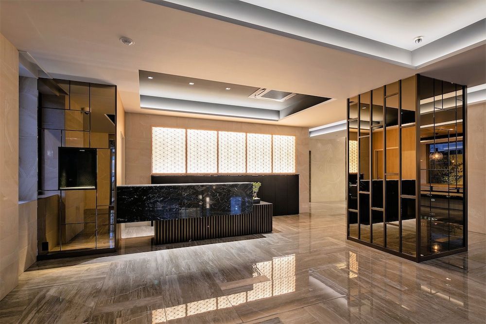 Ostay Vermillion Namba 2