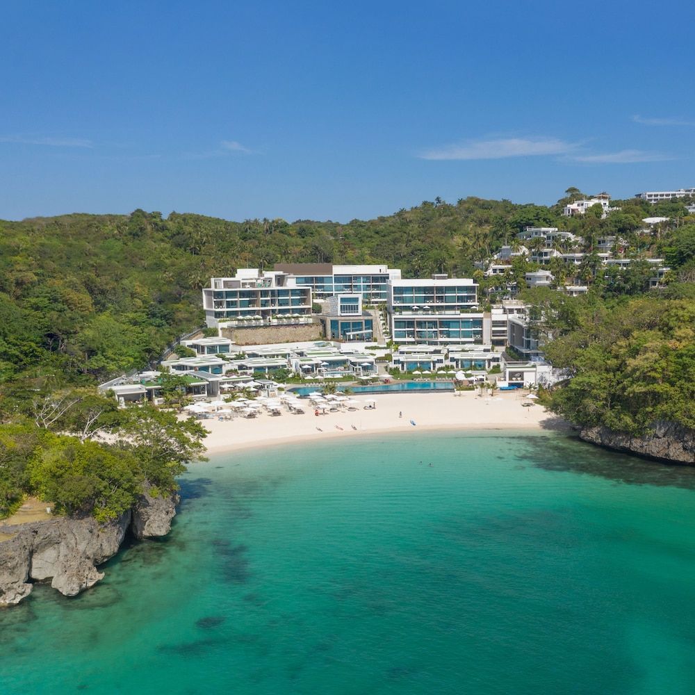 Crimson Resort and Spa Boracay 1