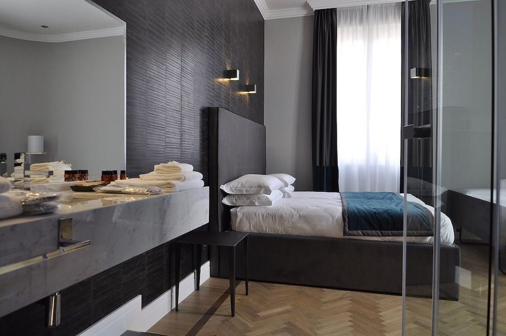 Place 24 Suites & Wellness 1