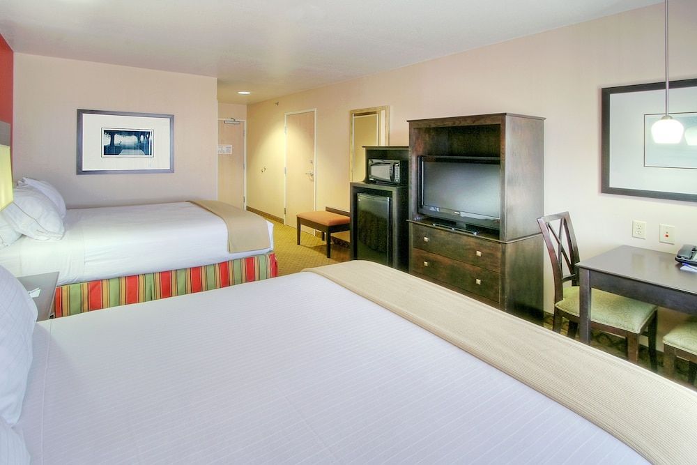 Holiday Inn Express & Suites TUCUMCARI by IHG 2