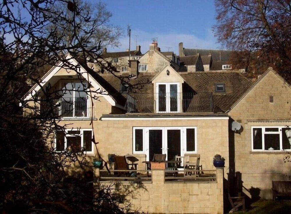 Tibbiwell Lodge 1