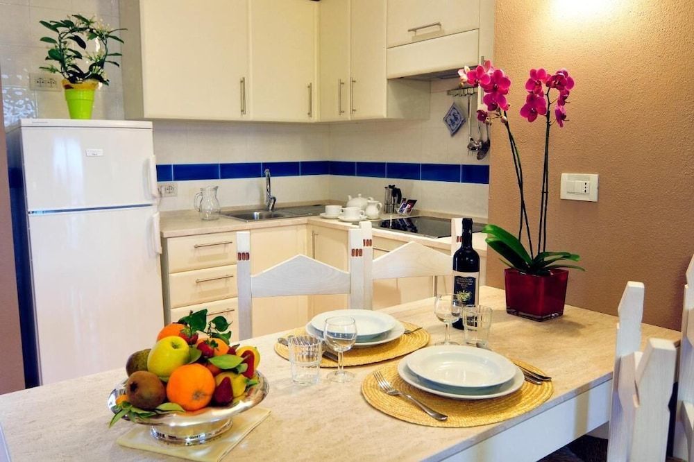 Tranquil Lantana Resort 2 Bedroom Apartments for 7 people 1