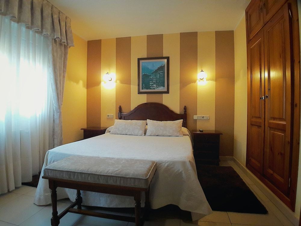 Hotel La Rivera 2