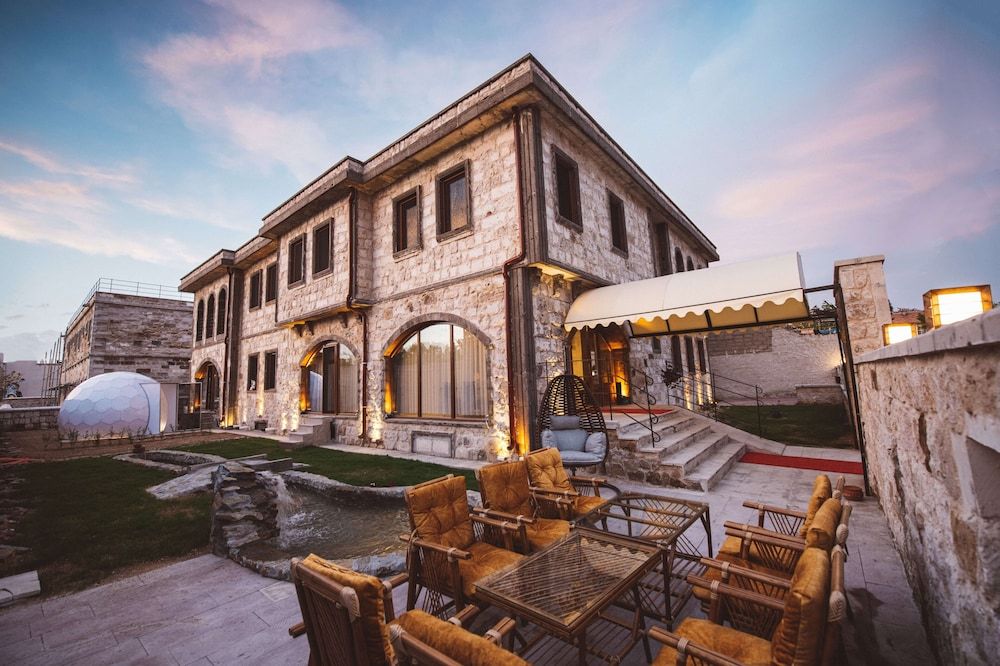 Ahiyan Hotel 1