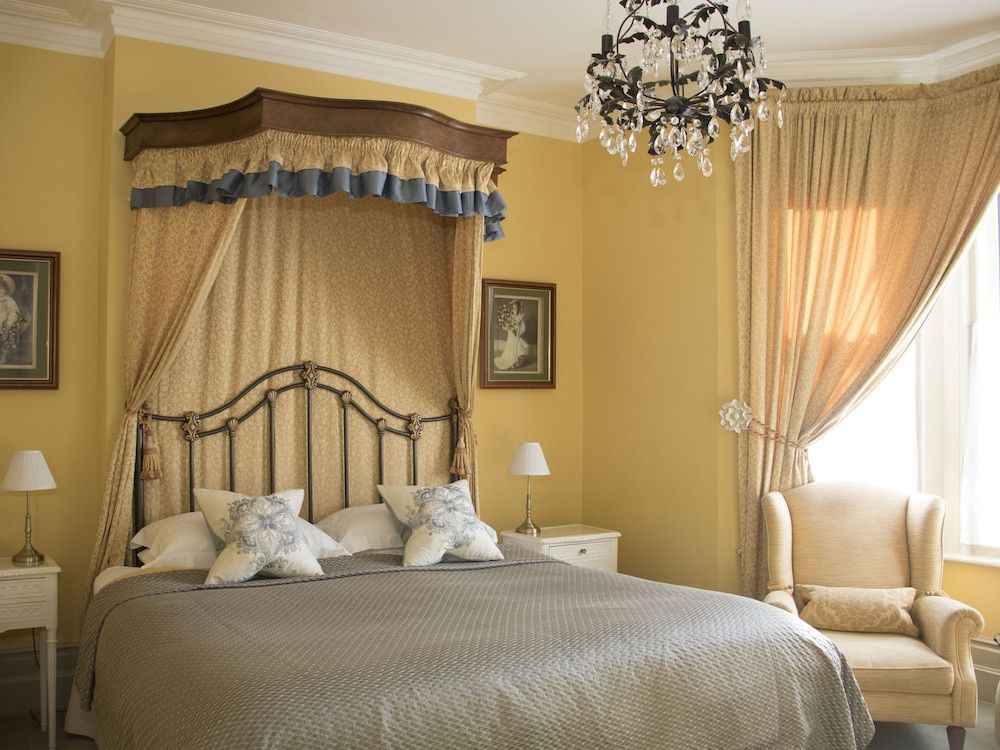 Albert & Victoria Guest house 1