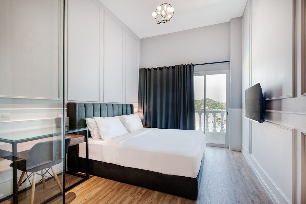 Wesley Hotel 1