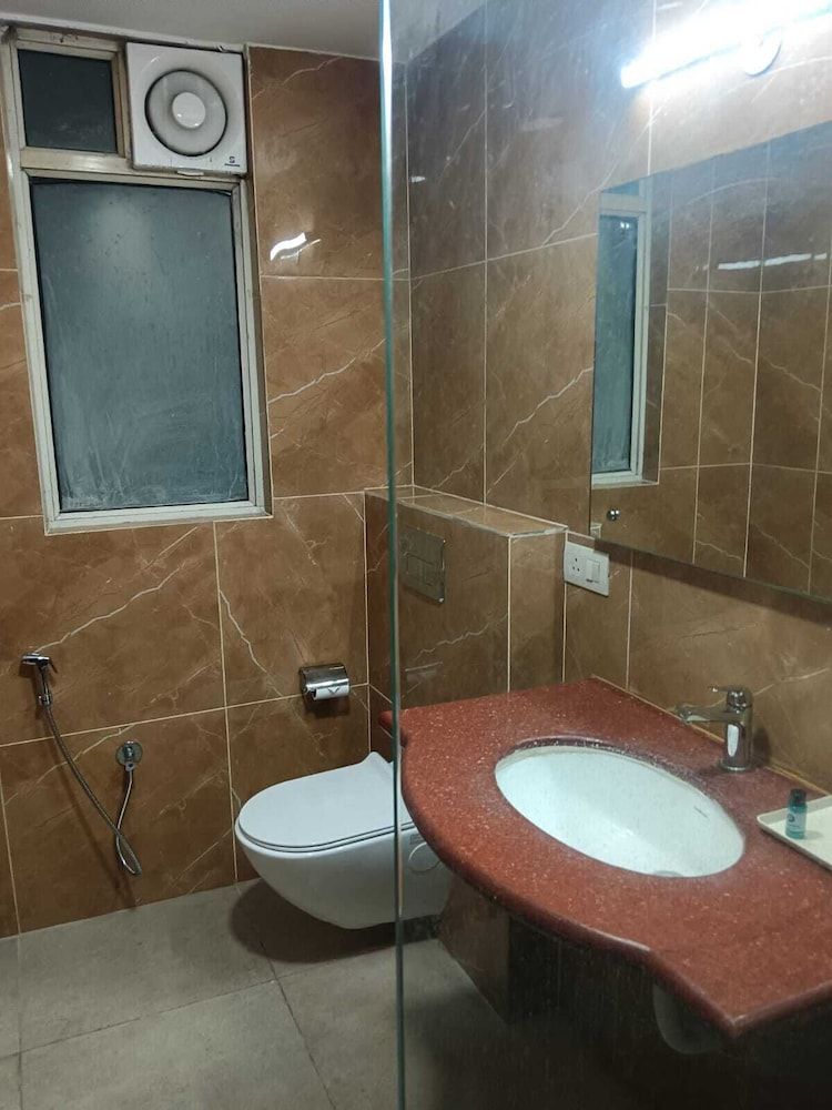 Hotel WTI Airport 1