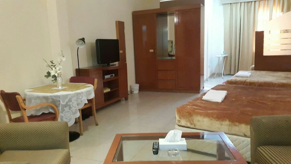 Al Raien Hotel Apartment 1