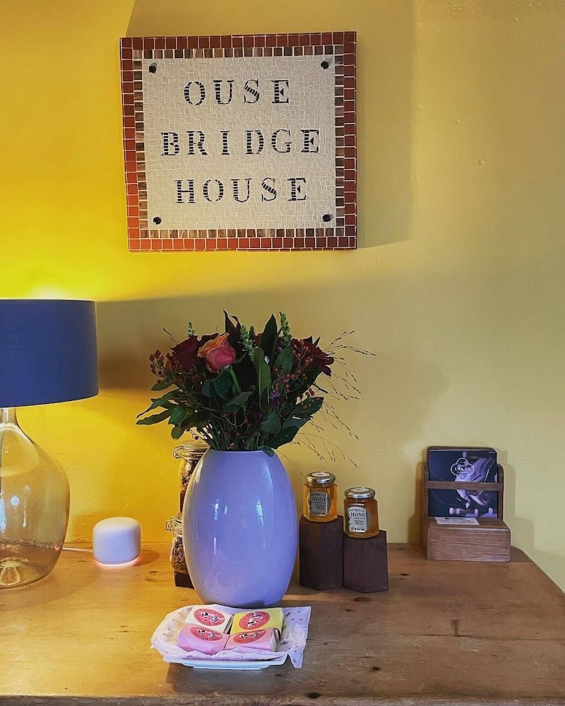 Ouse Bridge House 2