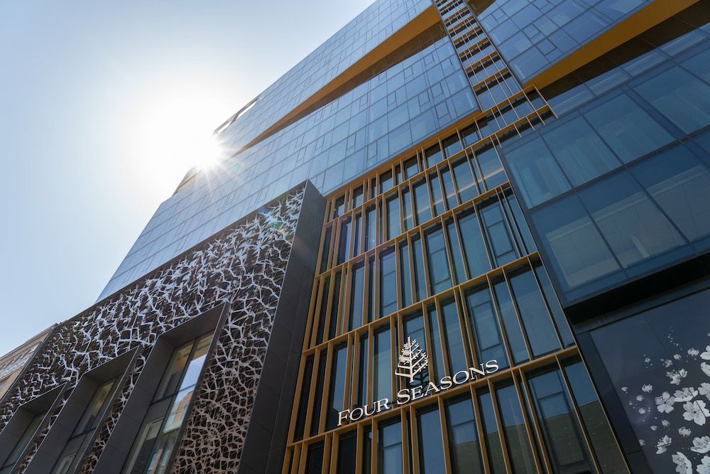 Four Seasons Hotel Montreal 1