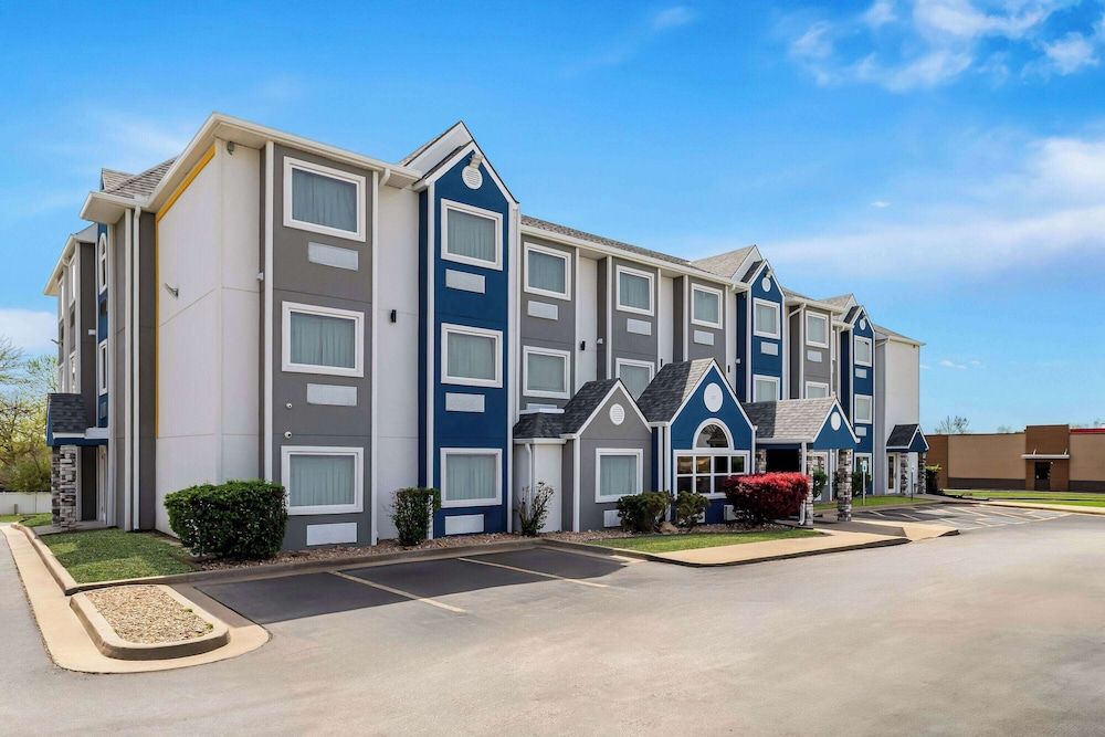 Microtel Inn & Suites by Wyndham Tulsa/Rt 66 Near Casino 1