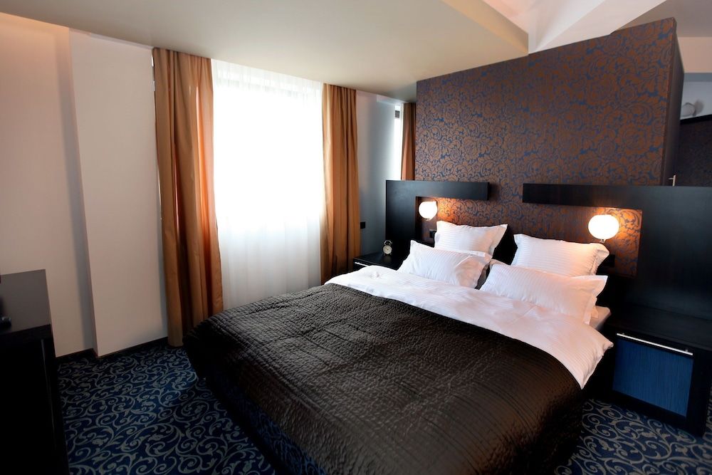 Ambiance Hotel 1