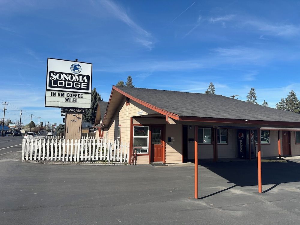 Sonoma Lodge 1