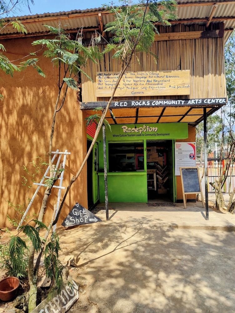 Red Rocks Rwanda Guesthouse & Campsite 2
