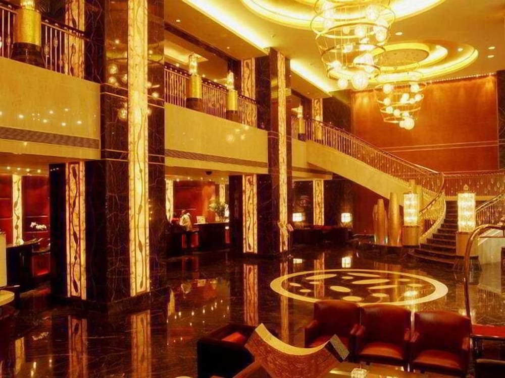 Beijing Kuntai Royal Hotel 2