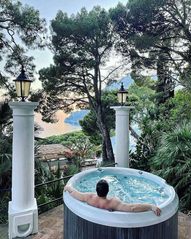 Villacore Capri 1