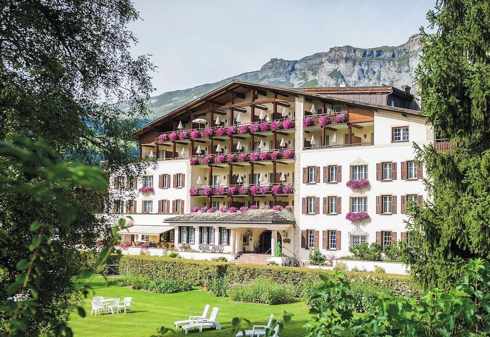 Hotel Adula 1
