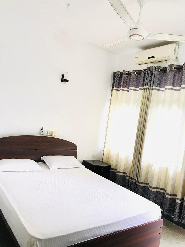 Paris - Kandy - Hotel Ameliya - Kandy