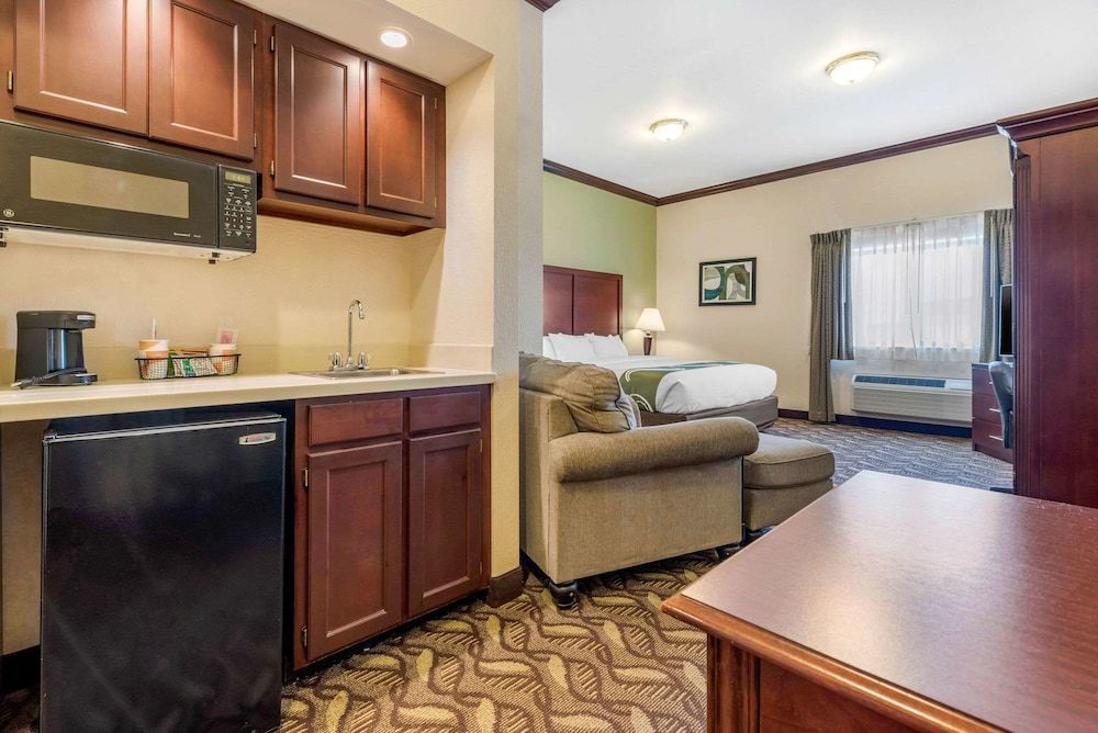 Quality Inn & Suites Zanesville City Center 2