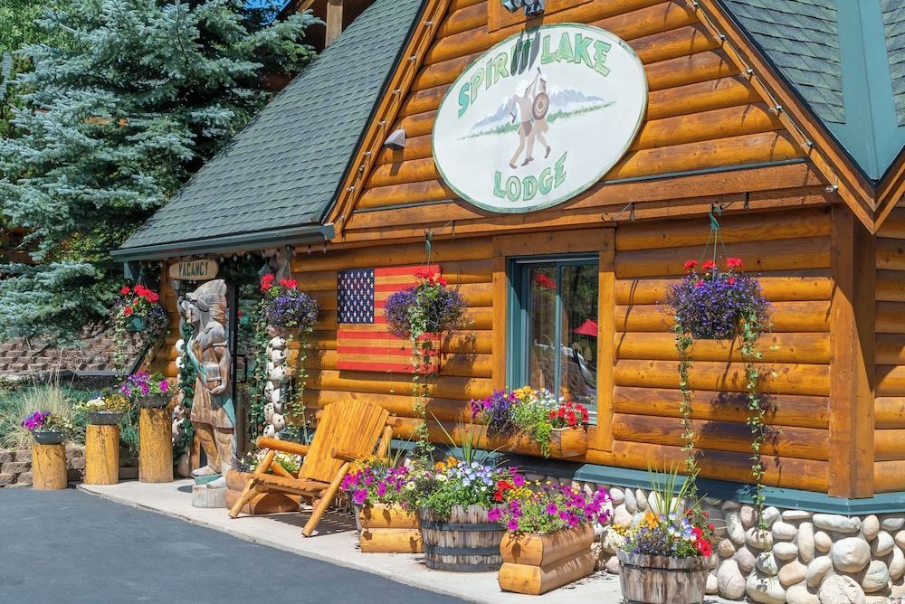 Spirit Lake Lodge 1