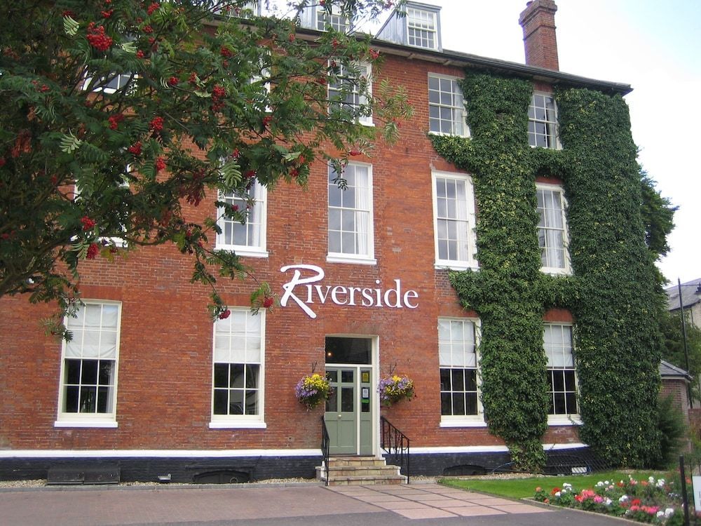 The Riverside House Hotel 1