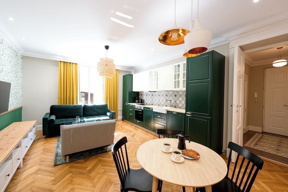 Native Apartments Nowowiejska 9 Deluxe 1
