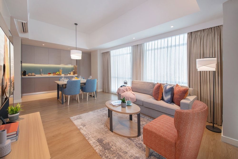 Citadines Roces Quezon City 1