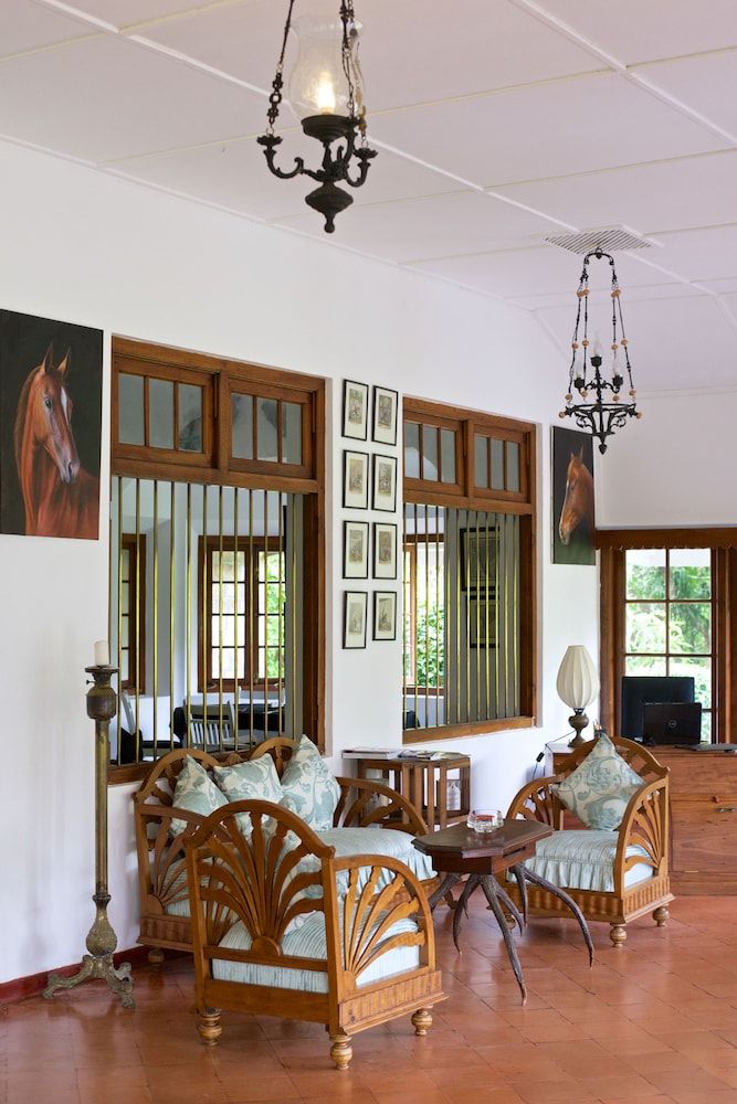 Mountbatten Bungalow- Thema Collection 2
