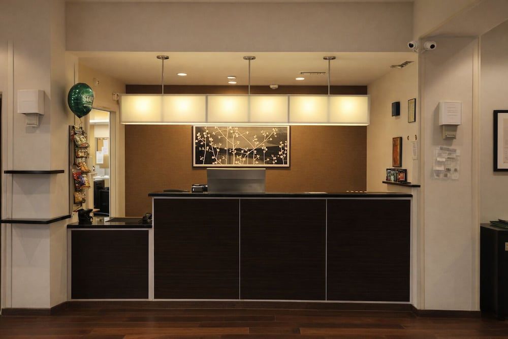 Express Inn & Suites 2