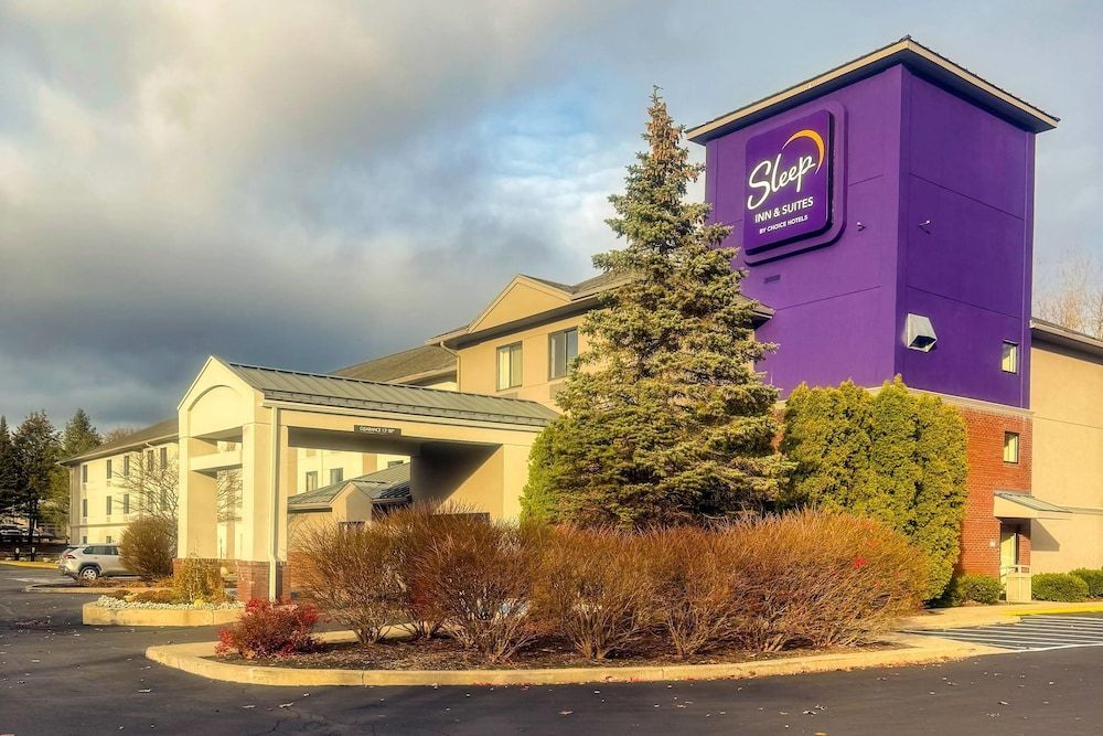 Sleep Inn & Suites Queensbury - Lake George 1