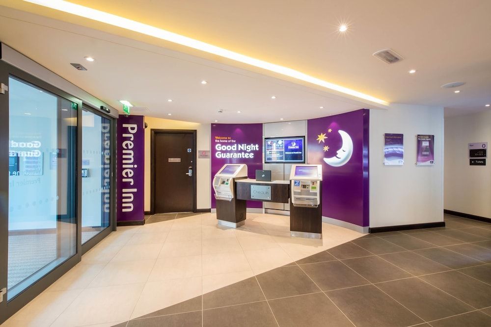 Premier Inn Lichfield City Centre 2
