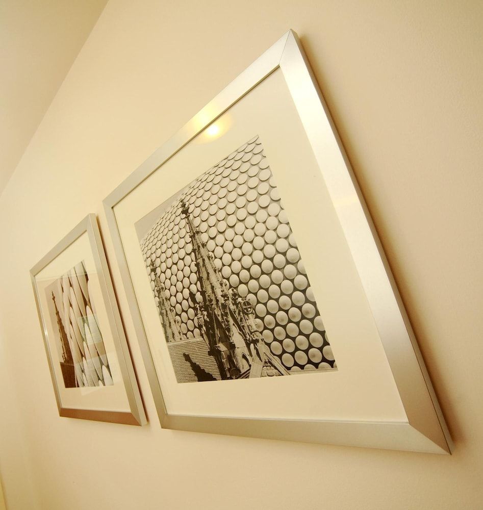 PREMIER SUITES Birmingham 1