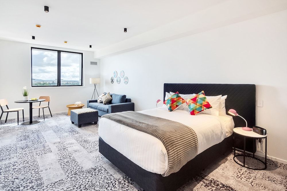 Roomie Apartment Hotel 1