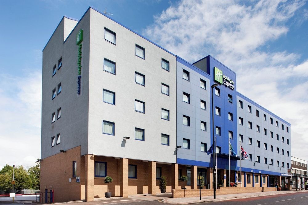 Holiday Inn Express LONDON - PARK ROYAL by IHG 1