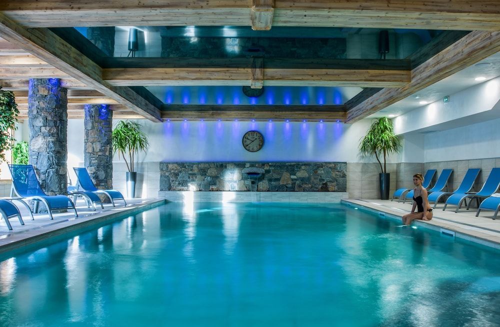 CGH Résidence Boutique Les Chalets De Laÿssia 1