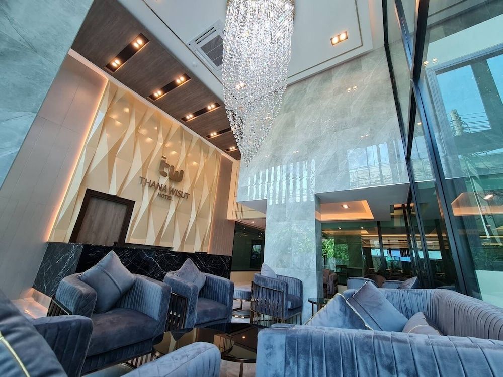 Thana Wisut Hotel 1